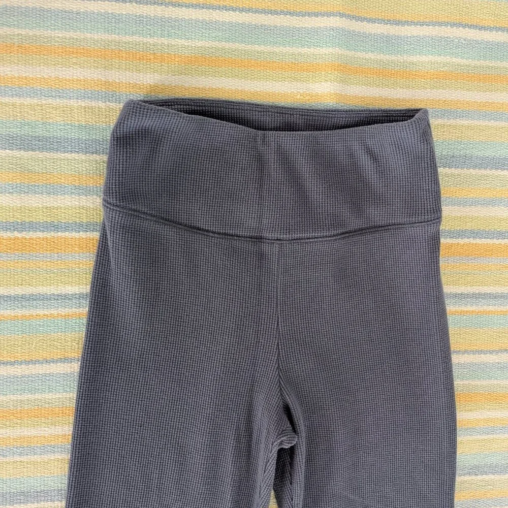 ⭐ Hollister Ultra High Rise Waffle Flare Pants size Small